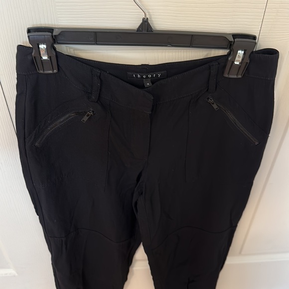 THEORY Black Cropped Capri joggers size 4 - Picture 2 of 6